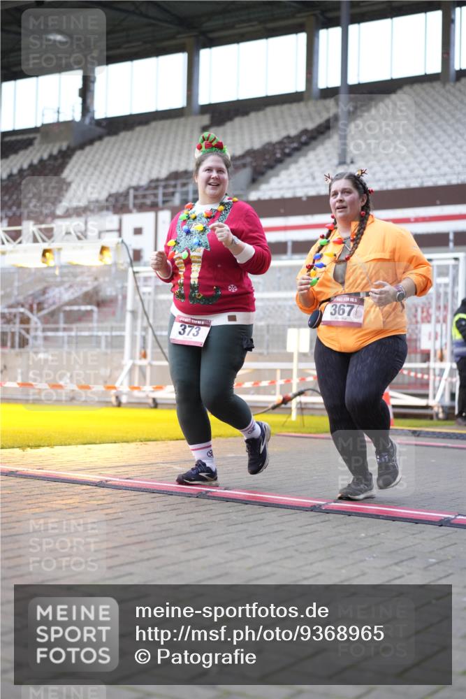 07.12.2025 - St. Pauli X-Mass-Run No. 15 Patografie http://msf.ph/oto/9368965 07.12.2025 11:19:28 Ziel 367, 373, 797, 1336, 1343, 1563, 2062 meine-sportfotos.de
