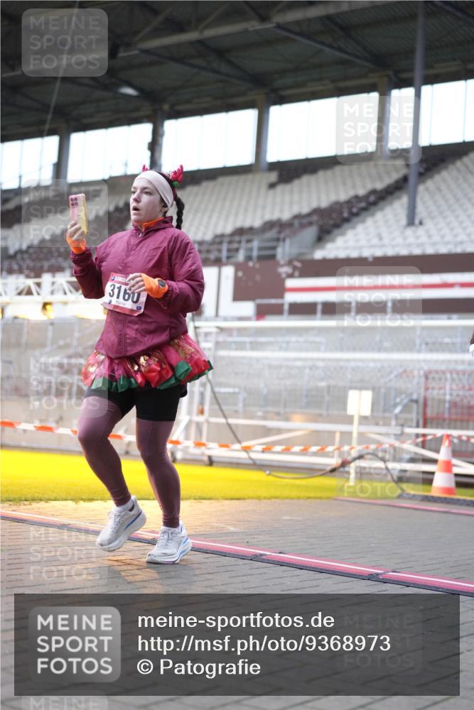 07.12.2025 - St. Pauli X-Mass-Run No. 15 Patografie http://msf.ph/oto/9368973 07.12.2025 11:19:39 Ziel 367, 373, 1336, 1343, 1563, 2217, 3160, 3822, 3823 meine-sportfotos.de