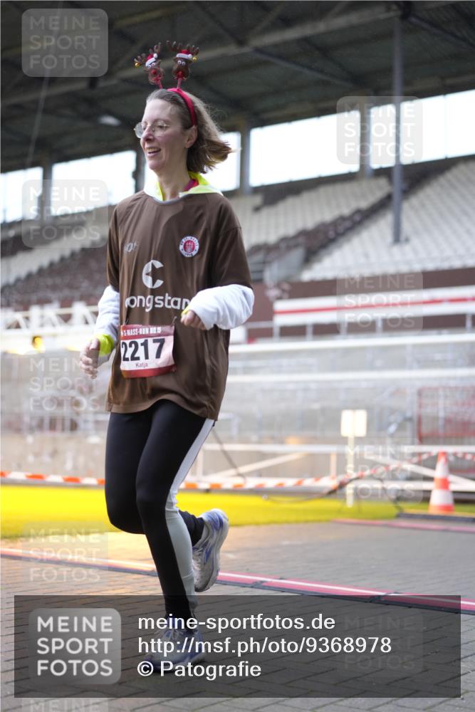 07.12.2025 - St. Pauli X-Mass-Run No. 15 Patografie http://msf.ph/oto/9368978 07.12.2025 11:19:40 Ziel 367, 373, 1336, 1343, 1563, 2217, 2581, 3075, 3160, 3822, 3823 meine-sportfotos.de