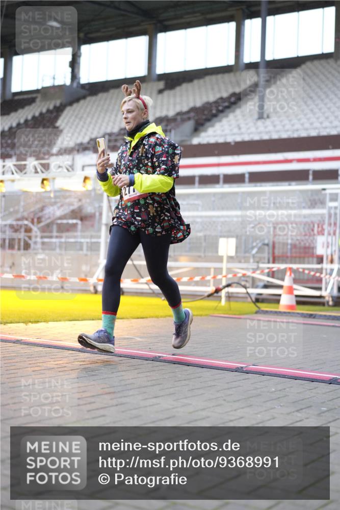 07.12.2025 - St. Pauli X-Mass-Run No. 15 Patografie http://msf.ph/oto/9368991 07.12.2025 11:19:47 Ziel 1343, 2217, 2581, 2771, 3075, 3160, 3822, 3823 meine-sportfotos.de