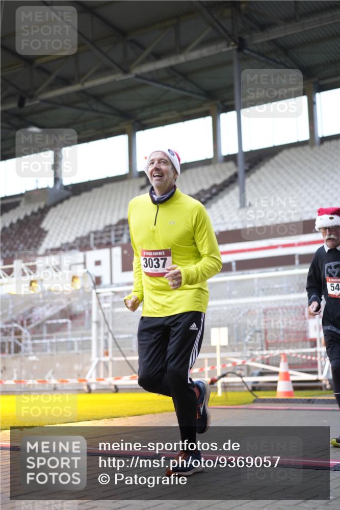 07.12.2025 - St. Pauli X-Mass-Run No. 15 Patografie http://msf.ph/oto/9369057 07.12.2025 11:20:47 Ziel 540, 765, 2379, 2462, 2601, 3037 meine-sportfotos.de
