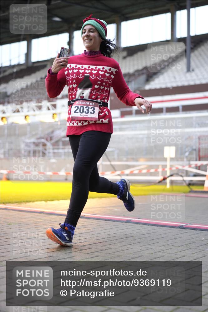 07.12.2025 - St. Pauli X-Mass-Run No. 15 Patografie http://msf.ph/oto/9369119 07.12.2025 11:21:28 Ziel 98, 105, 111, 232, 241, 1549, 1902, 1907, 2033, 2197, 2473, 2474, 2579, 3073, 3159 meine-sportfotos.de