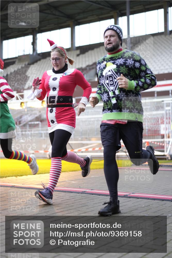 07.12.2025 - St. Pauli X-Mass-Run No. 15 Patografie http://msf.ph/oto/9369158 07.12.2025 11:22:00 Ziel 1284, 1297, 1775, 1779, 1904, 3474, 3475, 3820, 3821 meine-sportfotos.de