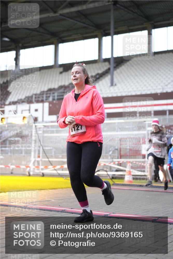 07.12.2025 - St. Pauli X-Mass-Run No. 15 Patografie http://msf.ph/oto/9369165 07.12.2025 11:22:21 Ziel 1349, 1391, 1431, 2550, 2557, 2812, 2985, 3127 meine-sportfotos.de