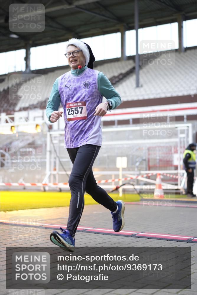 07.12.2025 - St. Pauli X-Mass-Run No. 15 Patografie http://msf.ph/oto/9369173 07.12.2025 11:22:23 Ziel 1349, 1391, 1431, 2550, 2557, 2812, 2985, 3127 meine-sportfotos.de