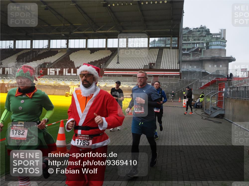 07.12.2025 - St. Pauli X-Mass-Run No. 15 Fabian Wolf http://msf.ph/oto/9369410 07.12.2025 09:58:41 Ziel 483, 532, 1003, 1115, 1528, 1542, 1603, 1782, 1785, 2392, 3308, 4031 meine-sportfotos.de