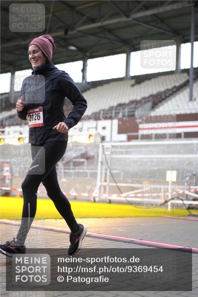 07.12.2025 - St. Pauli X-Mass-Run No. 15 Patografie http://msf.ph/oto/9369454 07.12.2025 11:25:06 Ziel 470, 473, 1527, 1544, 1855, 1858, 1961, 2151, 2193, 2244, 2981, 2990, 3126, 5003 meine-sportfotos.de