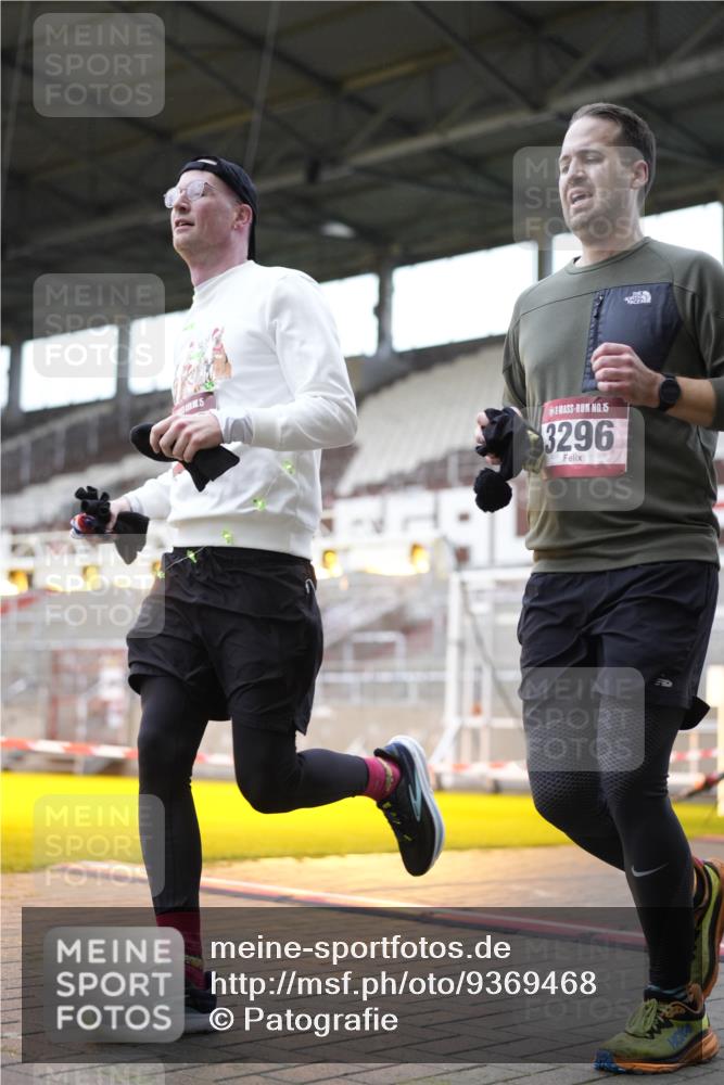 07.12.2025 - St. Pauli X-Mass-Run No. 15 Patografie http://msf.ph/oto/9369468 07.12.2025 11:25:18 Ziel 1544, 1961, 2151, 2244, 3126, 3290, 3296, 3301, 4101 meine-sportfotos.de