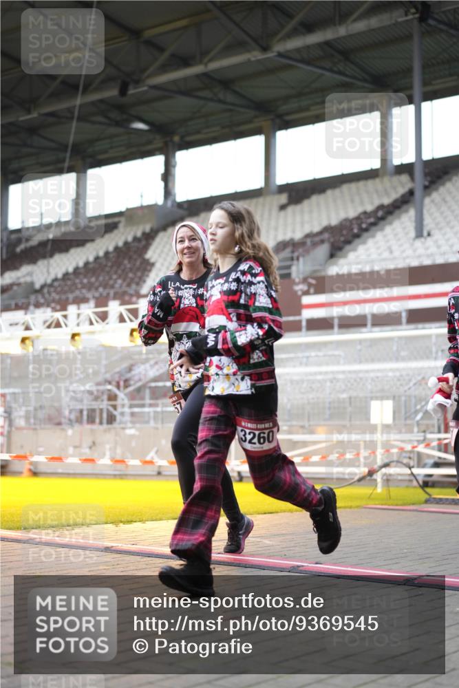 07.12.2025 - St. Pauli X-Mass-Run No. 15 Patografie http://msf.ph/oto/9369545 07.12.2025 11:26:09 Ziel 610, 624, 674, 678, 1344, 1345, 1356, 1498, 1501, 2059, 2063, 2066, 2069, 2074, 2088, 2124, 2145, 2161, 2166, 2198, 2255, 2260, 2265, 2637, 2786, 2795, 3068, 3094, 3217, 3257, 3258, 3260, 3261, 3607 meine-sportfotos.de
