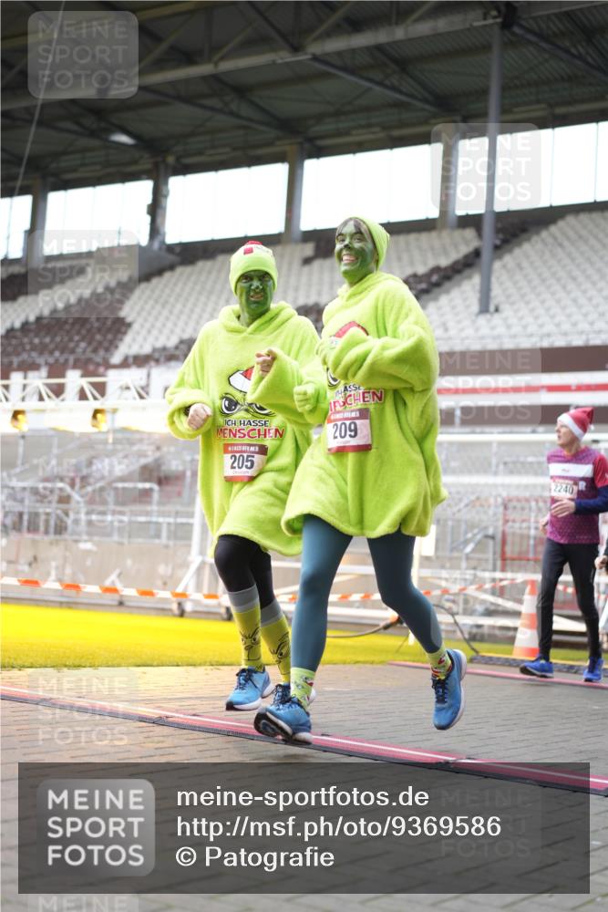 07.12.2025 - St. Pauli X-Mass-Run No. 15 Patografie http://msf.ph/oto/9369586 07.12.2025 11:26:34 Ziel 205, 209, 2024, 2026, 2234, 2236, 2237, 2240, 2748, 2749, 2813, 2942, 4884 meine-sportfotos.de
