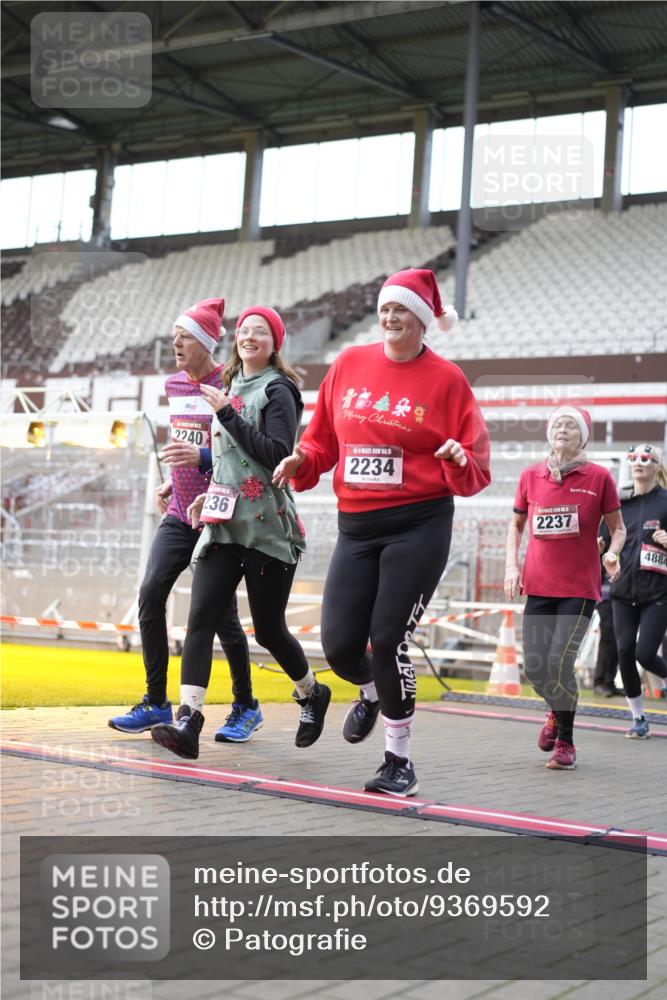 07.12.2025 - St. Pauli X-Mass-Run No. 15 Patografie http://msf.ph/oto/9369592 07.12.2025 11:26:35 Ziel 205, 209, 2024, 2026, 2234, 2236, 2237, 2240, 2748, 2749, 2813, 2942, 4884 meine-sportfotos.de