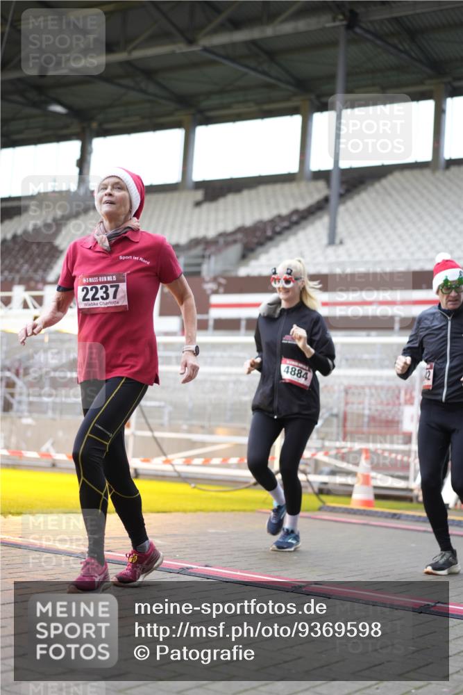 07.12.2025 - St. Pauli X-Mass-Run No. 15 Patografie http://msf.ph/oto/9369598 07.12.2025 11:26:36 Ziel 205, 209, 2024, 2026, 2176, 2234, 2236, 2237, 2240, 2748, 2749, 2813, 2942, 4884 meine-sportfotos.de