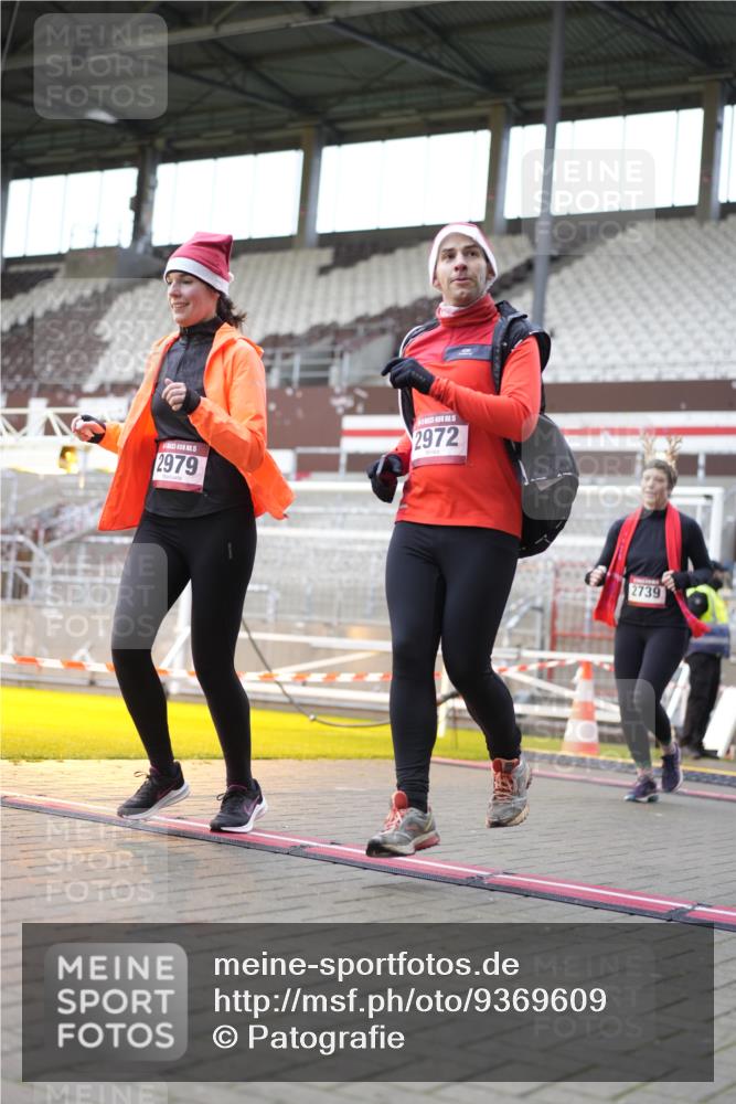 07.12.2025 - St. Pauli X-Mass-Run No. 15 Patografie http://msf.ph/oto/9369609 07.12.2025 11:26:45 Ziel 205, 209, 2024, 2026, 2175, 2176, 2234, 2236, 2237, 2240, 2789, 2790, 2813, 2942, 2972, 2979, 4884 meine-sportfotos.de