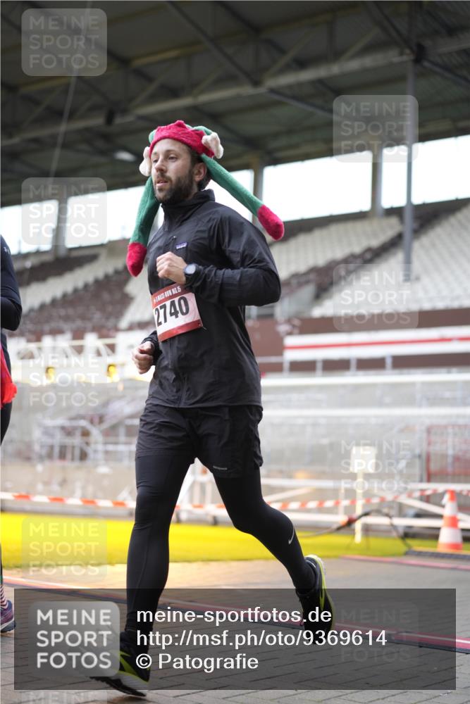 07.12.2025 - St. Pauli X-Mass-Run No. 15 Patografie http://msf.ph/oto/9369614 07.12.2025 11:26:47 Ziel 205, 209, 1080, 2024, 2026, 2072, 2175, 2176, 2234, 2236, 2237, 2240, 2789, 2790, 2813, 2942, 2972, 2979, 4884 meine-sportfotos.de