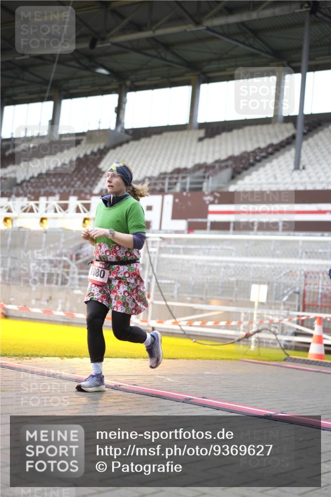 07.12.2025 - St. Pauli X-Mass-Run No. 15 Patografie http://msf.ph/oto/9369627 07.12.2025 11:26:52 Ziel 1080, 2072, 2175, 2176, 2789, 2790, 2942, 2972, 2979, 3098, 3099, 4884 meine-sportfotos.de