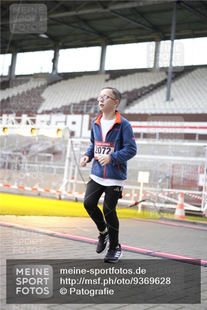 07.12.2025 - St. Pauli X-Mass-Run No. 15 Patografie http://msf.ph/oto/9369628 07.12.2025 11:26:53 Ziel 1080, 2072, 2175, 2176, 2789, 2790, 2972, 2979, 3098, 3099 meine-sportfotos.de