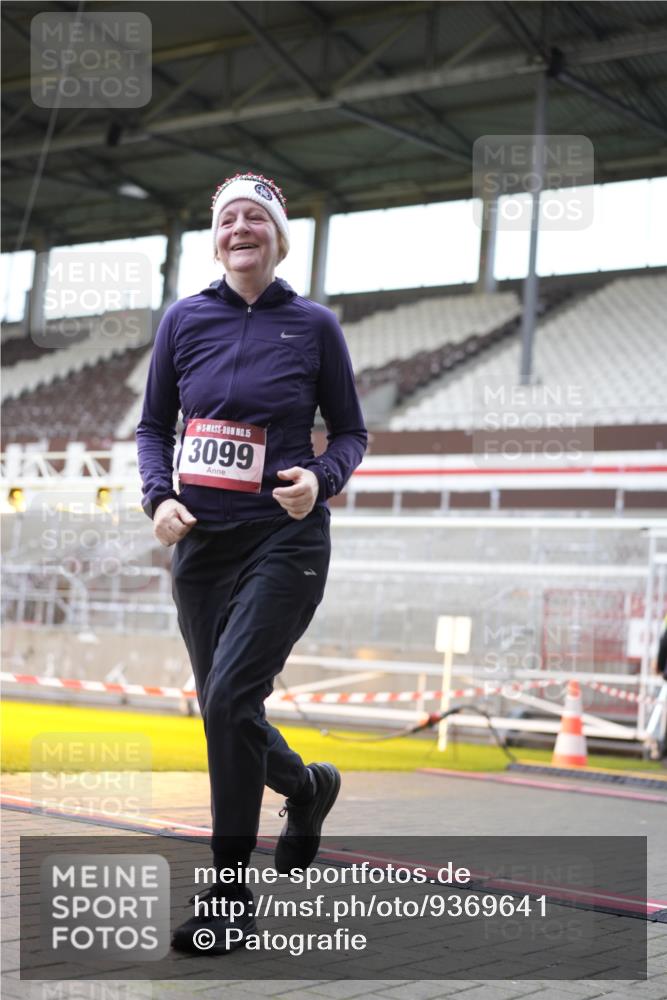 07.12.2025 - St. Pauli X-Mass-Run No. 15 Patografie http://msf.ph/oto/9369641 07.12.2025 11:26:56 Ziel 1080, 2072, 2175, 2176, 2789, 2790, 2887, 2972, 2979, 3098, 3099 meine-sportfotos.de
