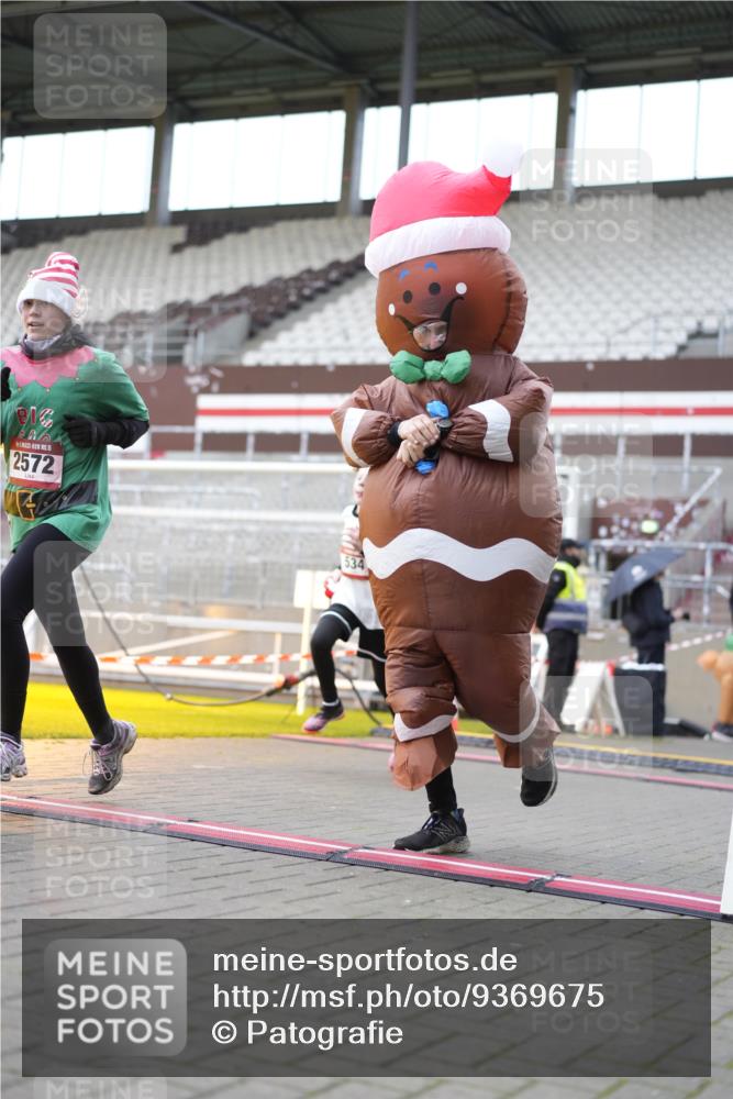 07.12.2025 - St. Pauli X-Mass-Run No. 15 Patografie http://msf.ph/oto/9369675 07.12.2025 11:27:25 Ziel 35, 36, 534, 1772, 2571, 2572, 2995, 3004, 3315, 3956, 4647, 4656 meine-sportfotos.de