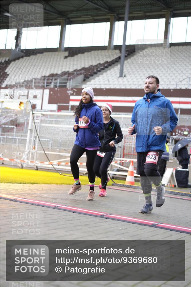 07.12.2025 - St. Pauli X-Mass-Run No. 15 Patografie http://msf.ph/oto/9369680 07.12.2025 11:27:32 Ziel 35, 36, 407, 534, 776, 790, 2567, 2571, 2572, 2623, 3315 meine-sportfotos.de