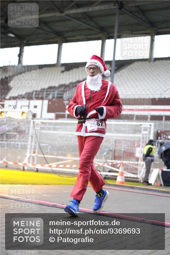 07.12.2025 - St. Pauli X-Mass-Run No. 15 Patografie http://msf.ph/oto/9369693 07.12.2025 11:27:36 Ziel 407, 534, 776, 790, 2567, 2571, 2572, 2623, 3315 meine-sportfotos.de