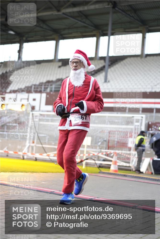 07.12.2025 - St. Pauli X-Mass-Run No. 15 Patografie http://msf.ph/oto/9369695 07.12.2025 11:27:36 Ziel 407, 534, 776, 790, 2567, 2571, 2572, 2623, 3315 meine-sportfotos.de