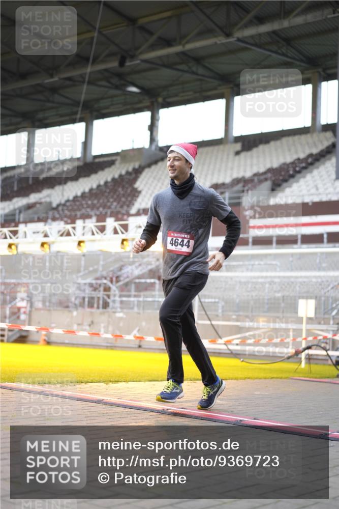 07.12.2025 - St. Pauli X-Mass-Run No. 15 Patografie http://msf.ph/oto/9369723 07.12.2025 11:28:00 Ziel 1082, 2138, 2139, 2192, 2196, 2655, 2930, 2980, 3027, 3057, 3063, 3074, 4644, 4655 meine-sportfotos.de