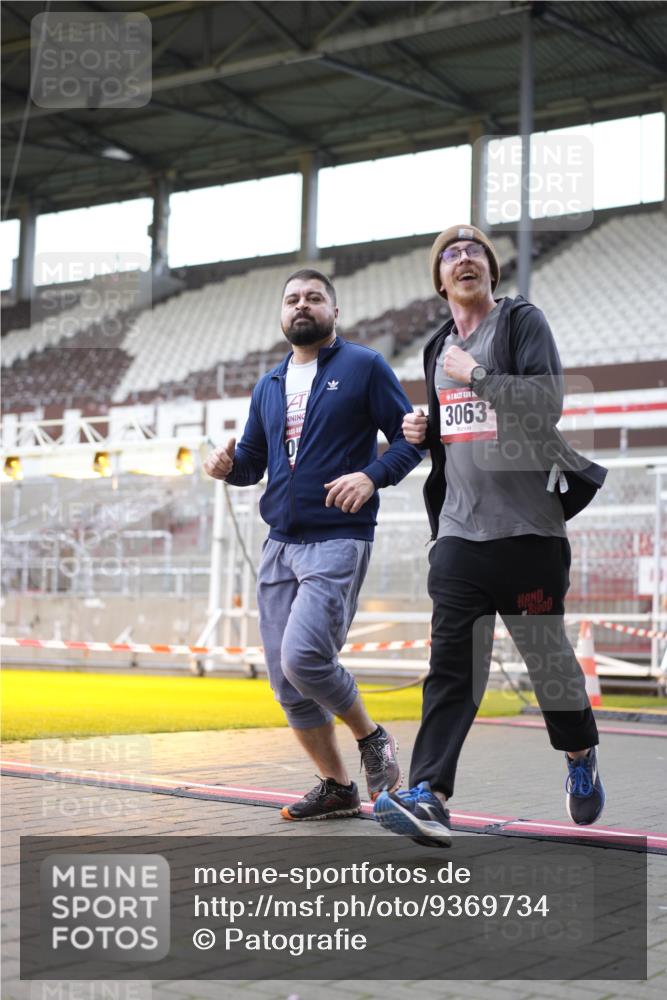 07.12.2025 - St. Pauli X-Mass-Run No. 15 Patografie http://msf.ph/oto/9369734 07.12.2025 11:28:02 Ziel 1082, 2138, 2139, 2192, 2196, 2655, 2930, 2980, 3027, 3057, 3063, 3074, 4644, 4653, 4655 meine-sportfotos.de