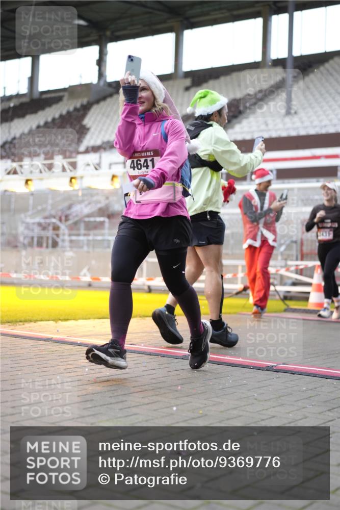 07.12.2025 - St. Pauli X-Mass-Run No. 15 Patografie http://msf.ph/oto/9369776 07.12.2025 11:28:26 Ziel 1897, 1917, 1919, 1920, 1921, 2162, 2164, 2426, 2427, 2431, 2495, 2774, 2808, 2845, 3670, 4641, 4832 meine-sportfotos.de
