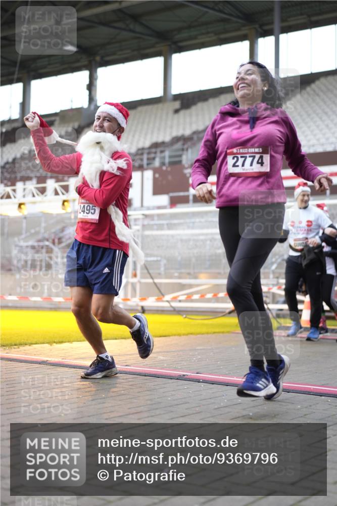 07.12.2025 - St. Pauli X-Mass-Run No. 15 Patografie http://msf.ph/oto/9369796 07.12.2025 11:28:30 Ziel 1897, 1917, 1919, 1920, 1921, 2426, 2427, 2431, 2495, 2774, 2808, 2845, 4641, 4832 meine-sportfotos.de