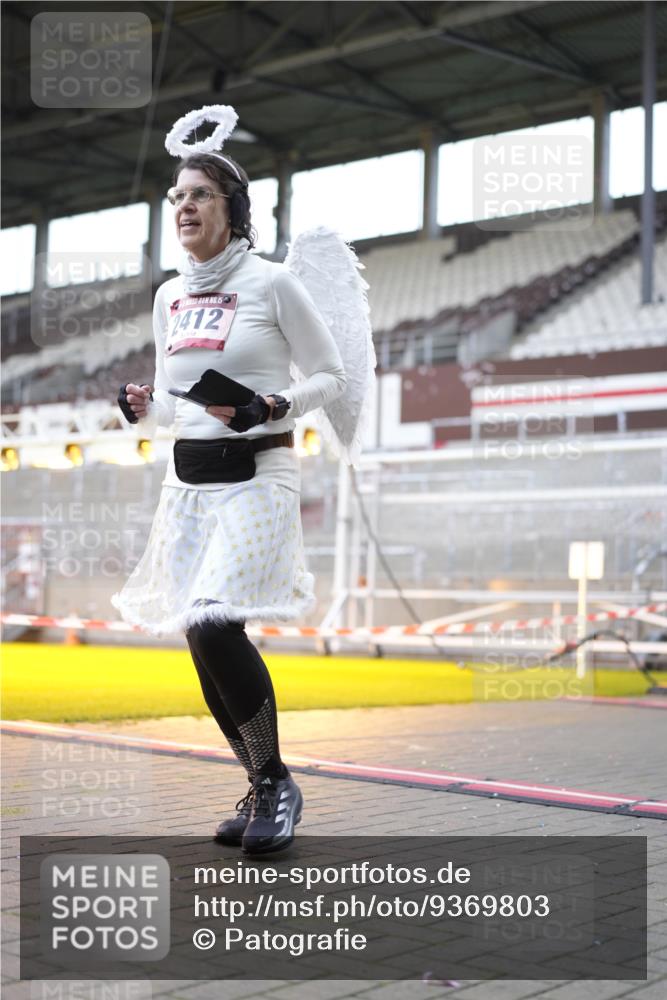 07.12.2025 - St. Pauli X-Mass-Run No. 15 Patografie http://msf.ph/oto/9369803 07.12.2025 11:28:37 Ziel 1897, 1917, 1919, 1920, 1921, 2383, 2426, 2427, 2431, 2495, 2707, 2709, 2774, 3234, 4641, 4818, 4832, 4837, 4838 meine-sportfotos.de