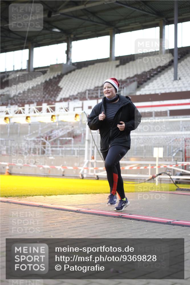 07.12.2025 - St. Pauli X-Mass-Run No. 15 Patografie http://msf.ph/oto/9369828 07.12.2025 11:28:43 Ziel 1917, 2038, 2383, 2426, 2495, 2707, 2709, 2774, 3234, 4818, 4832, 4837, 4838 meine-sportfotos.de