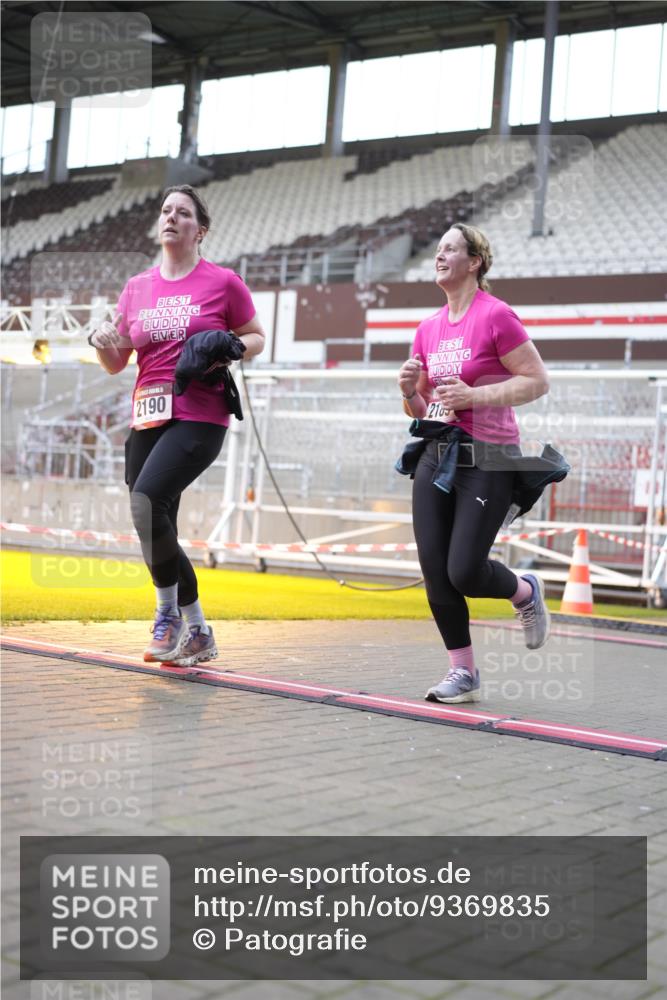 07.12.2025 - St. Pauli X-Mass-Run No. 15 Patografie http://msf.ph/oto/9369835 07.12.2025 11:28:50 Ziel 2038, 2189, 2190, 2383, 2707, 2709, 3234, 4818, 4837, 4838 meine-sportfotos.de