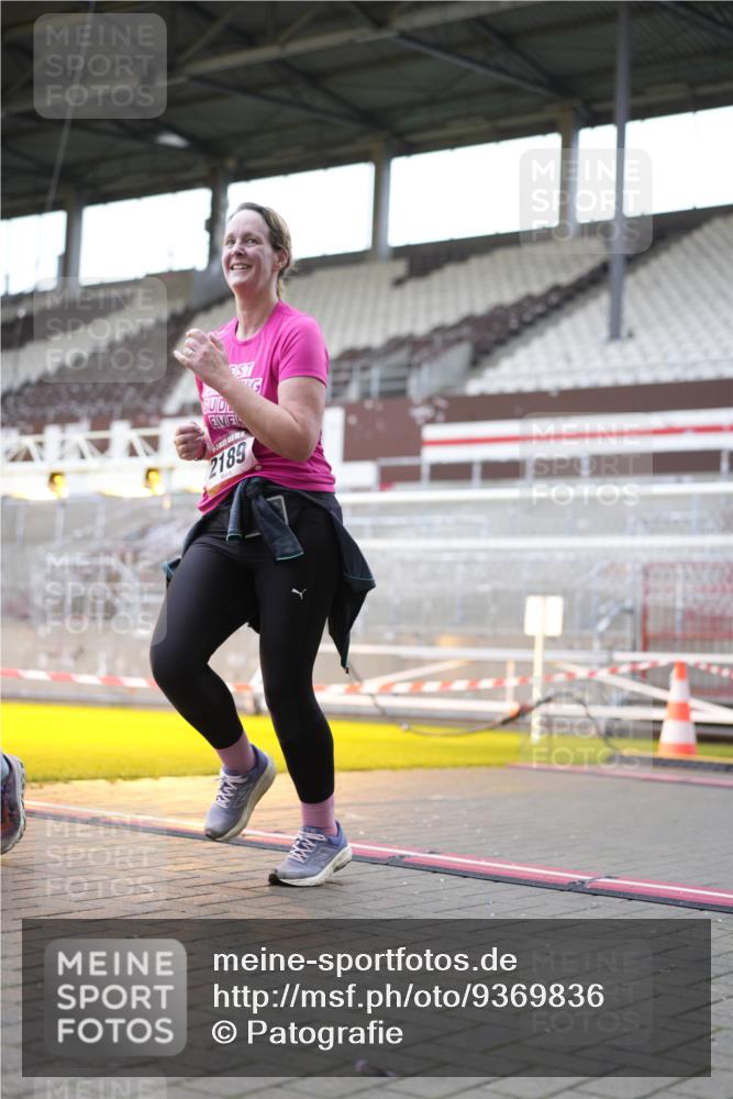 07.12.2025 - St. Pauli X-Mass-Run No. 15 Patografie http://msf.ph/oto/9369836 07.12.2025 11:28:50 Ziel 2038, 2189, 2190, 2383, 2707, 2709, 3234, 4818, 4837, 4838 meine-sportfotos.de