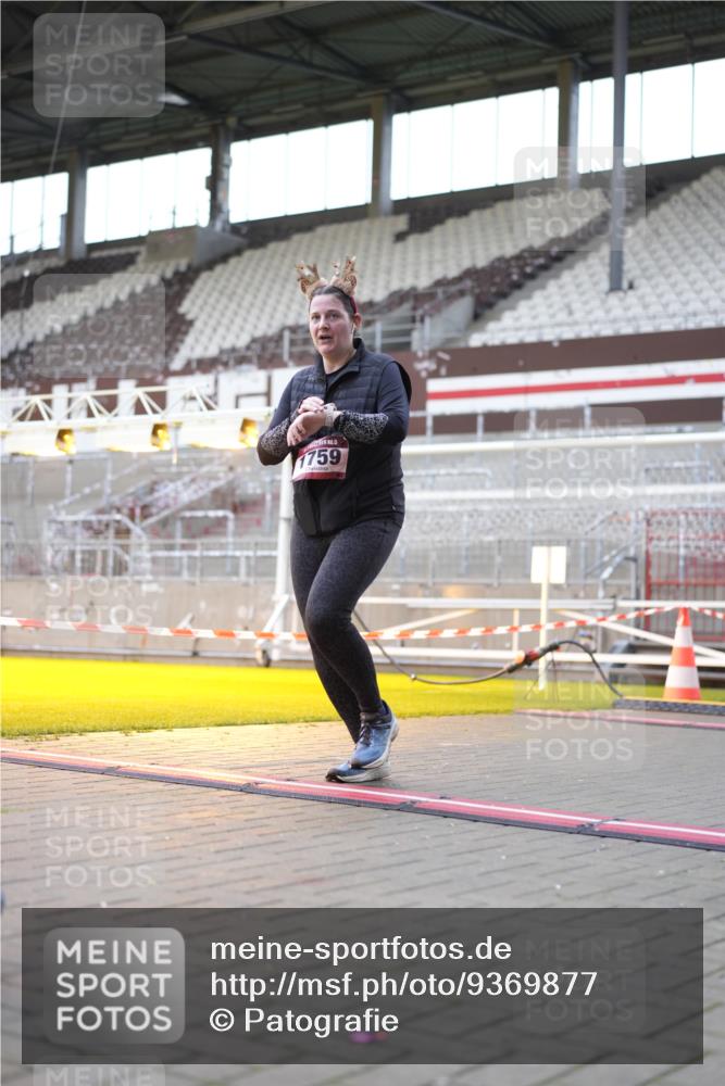 07.12.2025 - St. Pauli X-Mass-Run No. 15 Patografie http://msf.ph/oto/9369877 07.12.2025 11:29:22 Ziel 861, 1759, 2213, 2285, 2500, 2522, 2676, 2701, 2702, 3143, 3144, 3146, 4392, 4432, 4452 meine-sportfotos.de