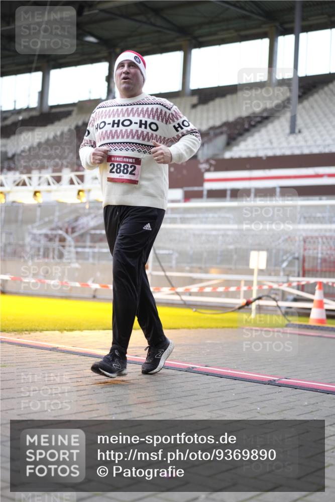 07.12.2025 - St. Pauli X-Mass-Run No. 15 Patografie http://msf.ph/oto/9369890 07.12.2025 11:29:29 Ziel 1759, 2213, 2500, 2522, 2701, 2702, 2882, 3143, 3144, 3146 meine-sportfotos.de