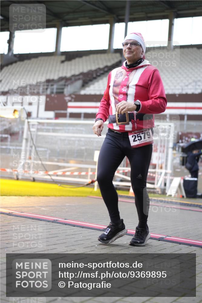 07.12.2025 - St. Pauli X-Mass-Run No. 15 Patografie http://msf.ph/oto/9369895 07.12.2025 11:29:30 Ziel 1759, 2213, 2500, 2522, 2701, 2702, 2882, 3143, 3144, 3146 meine-sportfotos.de