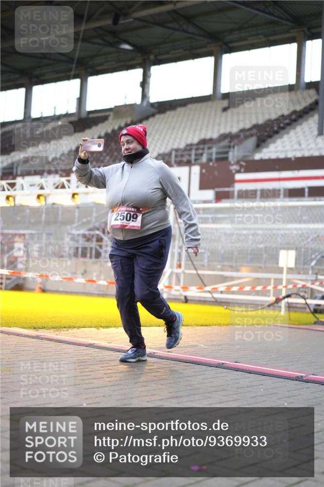07.12.2025 - St. Pauli X-Mass-Run No. 15 Patografie http://msf.ph/oto/9369933 07.12.2025 11:30:15 Ziel 2020, 2509, 2705, 2876 meine-sportfotos.de