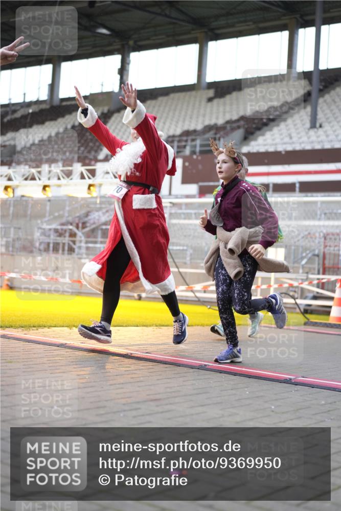 07.12.2025 - St. Pauli X-Mass-Run No. 15 Patografie http://msf.ph/oto/9369950 07.12.2025 11:30:36 Ziel 865, 870, 872, 2308, 2317, 2319, 2871 meine-sportfotos.de