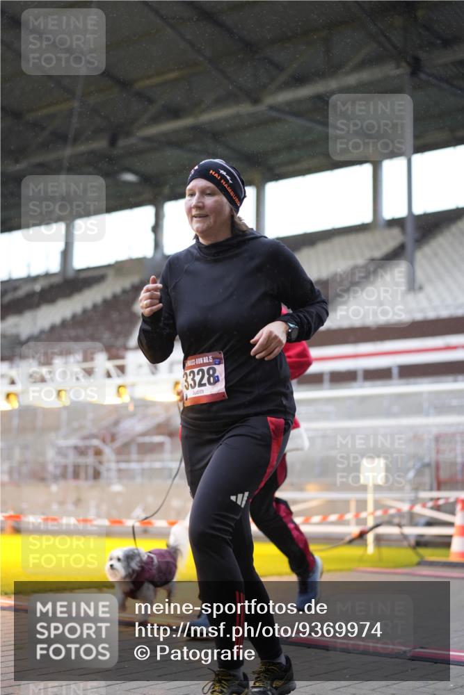 07.12.2025 - St. Pauli X-Mass-Run No. 15 Patografie http://msf.ph/oto/9369974 07.12.2025 11:30:50 Ziel 487, 539, 554, 579, 581, 848, 870, 872, 1595, 2307, 2308, 2311, 2314, 2317, 2319, 2449, 2450, 3328 meine-sportfotos.de