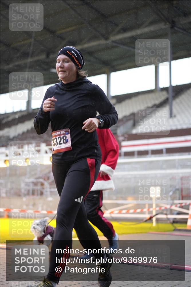 07.12.2025 - St. Pauli X-Mass-Run No. 15 Patografie http://msf.ph/oto/9369976 07.12.2025 11:30:50 Ziel 487, 539, 554, 579, 581, 848, 870, 872, 1595, 2307, 2308, 2311, 2314, 2317, 2319, 2449, 2450, 3328 meine-sportfotos.de