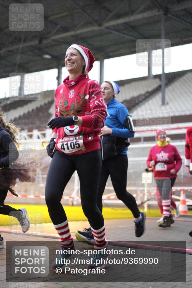 07.12.2025 - St. Pauli X-Mass-Run No. 15 Patografie http://msf.ph/oto/9369990 07.12.2025 11:31:08 Ziel 203, 329, 1595, 1755, 2428, 2429, 2430, 2492, 2493, 3181, 3182, 3184, 3238, 3239, 3352, 3436, 4105 meine-sportfotos.de