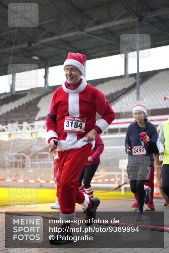07.12.2025 - St. Pauli X-Mass-Run No. 15 Patografie http://msf.ph/oto/9369994 07.12.2025 11:31:09 Ziel 203, 329, 1755, 2428, 2429, 2430, 2492, 2493, 3181, 3182, 3184, 3238, 3239, 3352, 3436, 4105 meine-sportfotos.de
