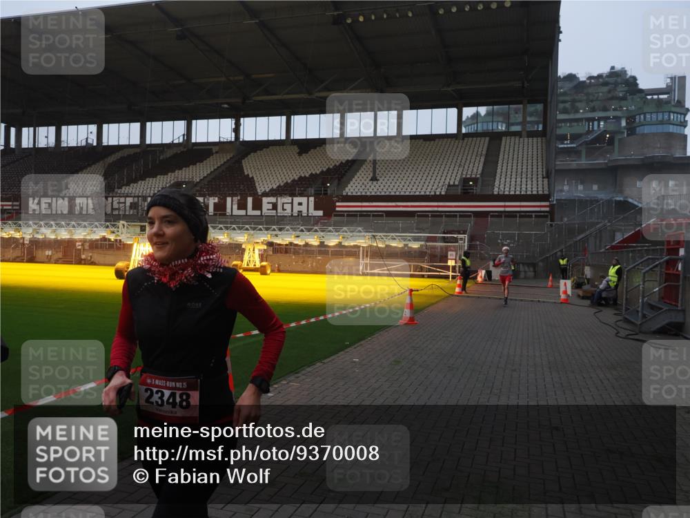 07.12.2025 - St. Pauli X-Mass-Run No. 15 Fabian Wolf http://msf.ph/oto/9370008 07.12.2025 10:00:41 Ziel 855, 1418, 1976, 2348, 3084 meine-sportfotos.de