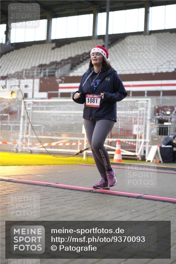 07.12.2025 - St. Pauli X-Mass-Run No. 15 Patografie http://msf.ph/oto/9370093 07.12.2025 11:32:13 Ziel 1081, 2043, 2044, 2419, 2595, 3173, 3177, 3343 meine-sportfotos.de