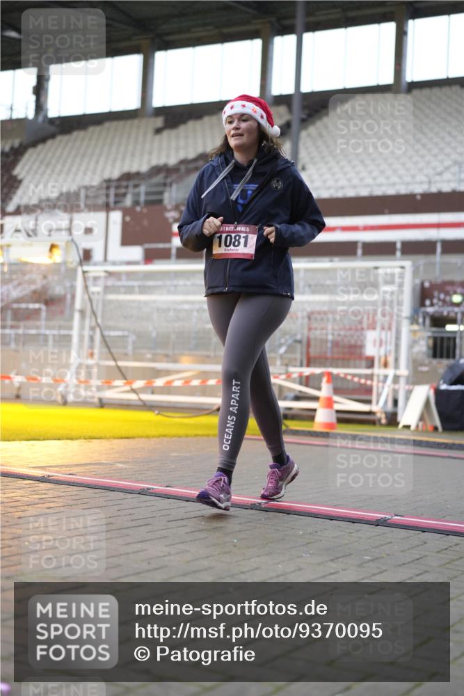 07.12.2025 - St. Pauli X-Mass-Run No. 15 Patografie http://msf.ph/oto/9370095 07.12.2025 11:32:13 Ziel 1081, 2043, 2044, 2419, 2595, 3173, 3177, 3343 meine-sportfotos.de