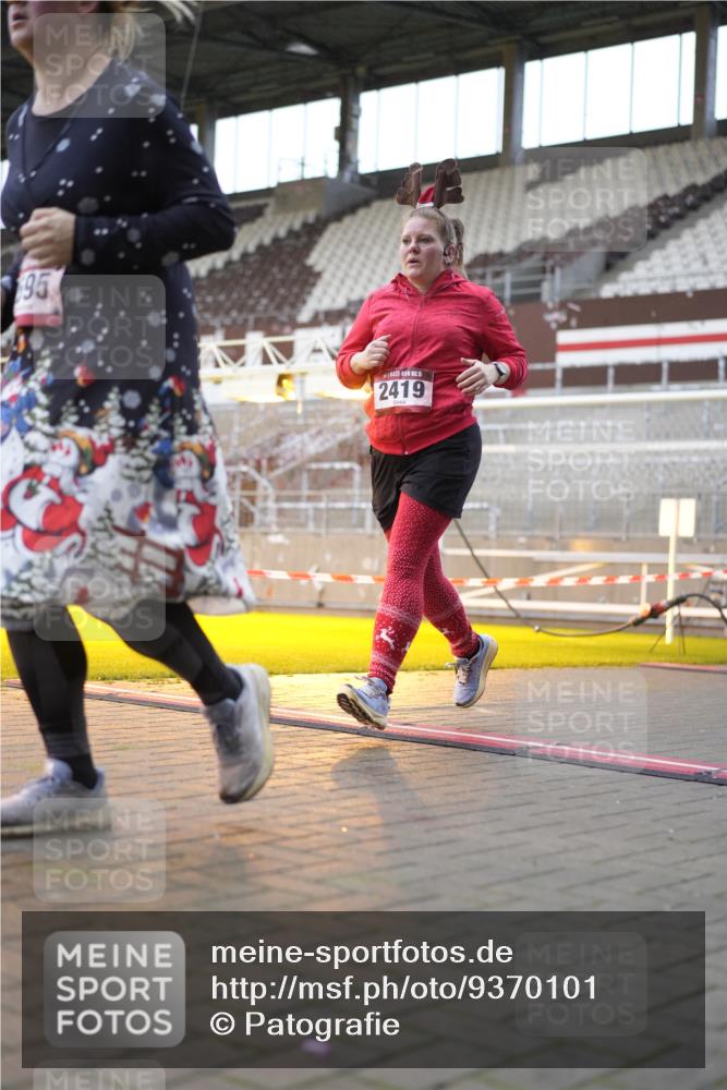 07.12.2025 - St. Pauli X-Mass-Run No. 15 Patografie http://msf.ph/oto/9370101 07.12.2025 11:32:18 Ziel 1081, 2043, 2044, 2283, 2419, 2595, 3173, 3177 meine-sportfotos.de