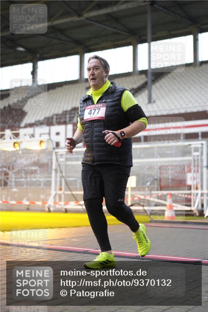 07.12.2025 - St. Pauli X-Mass-Run No. 15 Patografie http://msf.ph/oto/9370132 07.12.2025 11:32:38 Ziel 477, 1884, 1886, 1998, 1999, 2000, 2015 meine-sportfotos.de