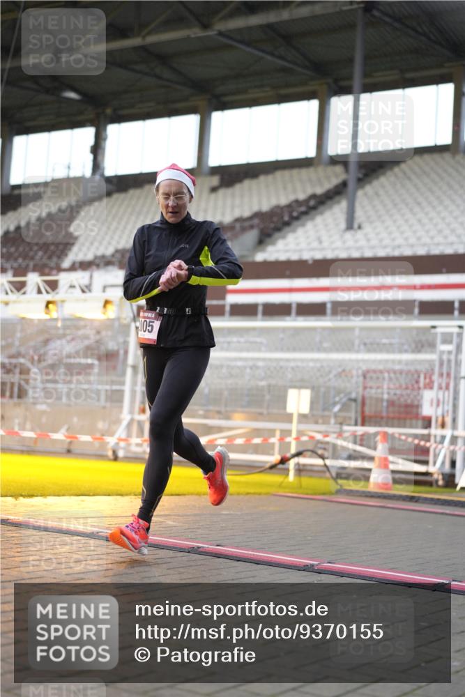 07.12.2025 - St. Pauli X-Mass-Run No. 15 Patografie http://msf.ph/oto/9370155 07.12.2025 11:33:03 Ziel 321, 977, 1013, 1591, 2005, 2016, 2107, 2113, 2278, 2281, 2282, 2284, 2662, 3039, 3041, 3269, 3271 meine-sportfotos.de