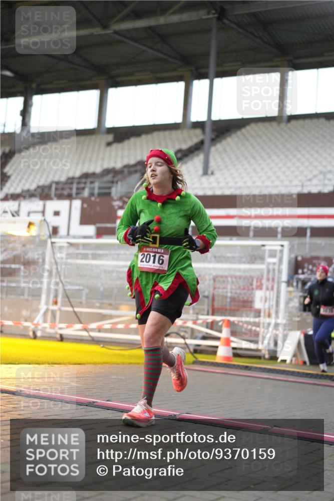 07.12.2025 - St. Pauli X-Mass-Run No. 15 Patografie http://msf.ph/oto/9370159 07.12.2025 11:33:06 Ziel 321, 977, 1013, 1591, 2005, 2016, 2107, 2113, 2278, 2281, 2282, 2284, 2612, 2613, 2614, 2620, 2662, 3039, 3041, 3269, 3271 meine-sportfotos.de