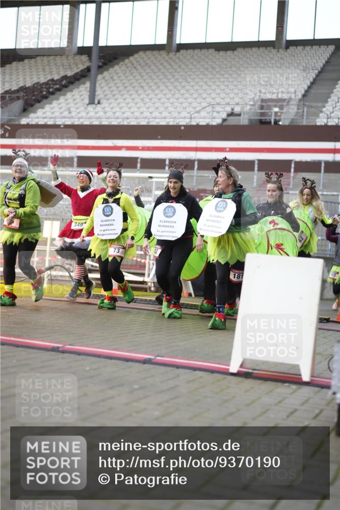 07.12.2025 - St. Pauli X-Mass-Run No. 15 Patografie http://msf.ph/oto/9370190 07.12.2025 11:33:21 Ziel 56, 62, 72, 73, 85, 94, 103, 110, 142, 181, 260, 340, 349, 1361, 2016, 2612, 2613, 2614, 2620, 3039, 3041, 3166, 3169, 3254 meine-sportfotos.de